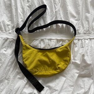 NWOT BAGGU Yellow Crescent Bag